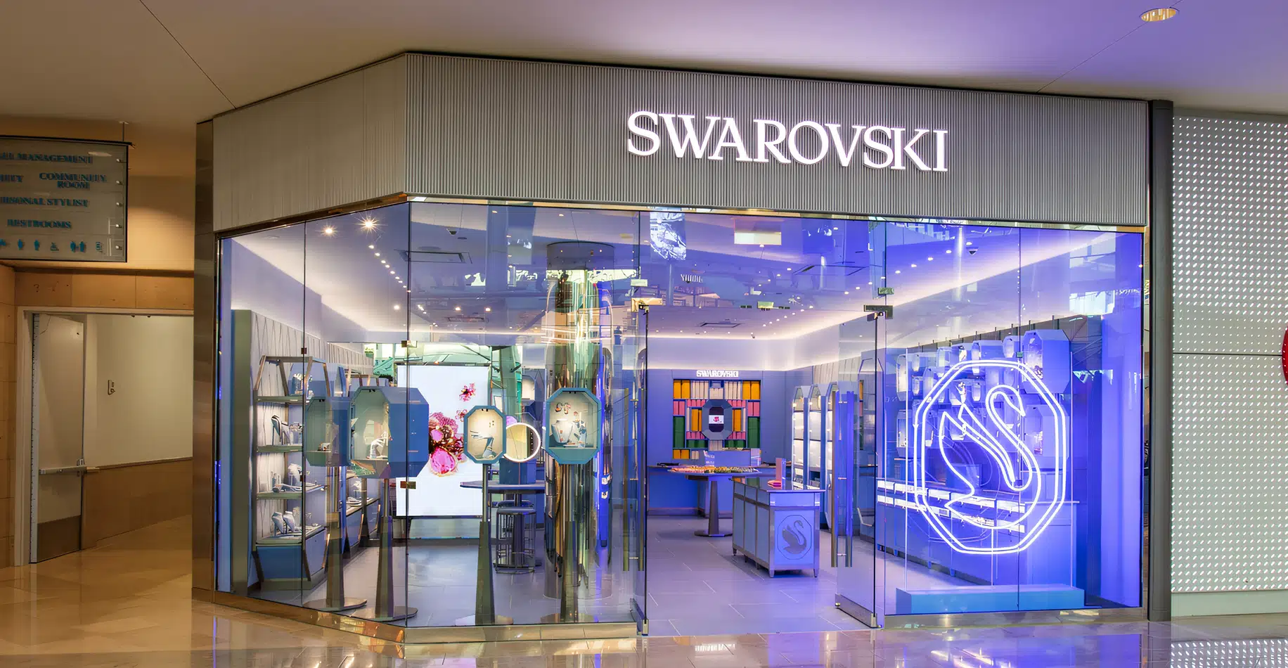 Banner 1 - Swarovski Canada